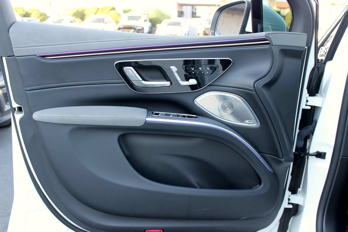 Used 2024 Mercedes-Benz EQS 450+ SUV image 5