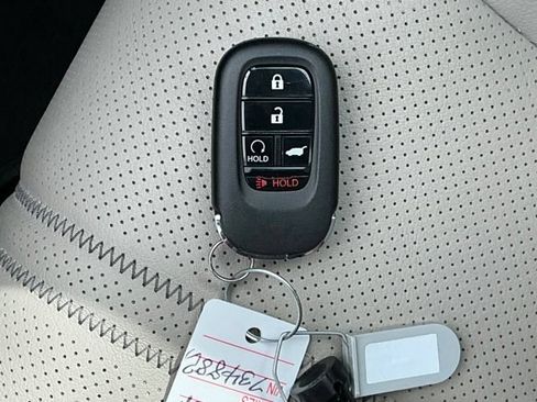 Used 2023 Honda HR-V EX-L image 19