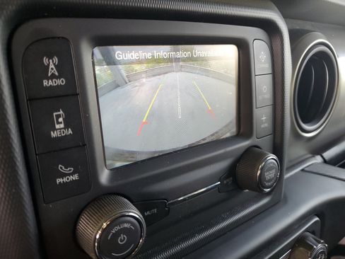 Used 2018 Jeep Wrangler Unlimited Sport AWD/4WD image 26