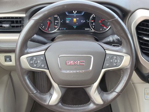 Used 2018 GMC Acadia Denali w/ Technology Package FWD image 23
