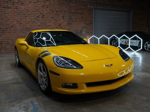 Used 2009 Chevrolet Corvette Coupe w/ Preferred Equipment Group image 4