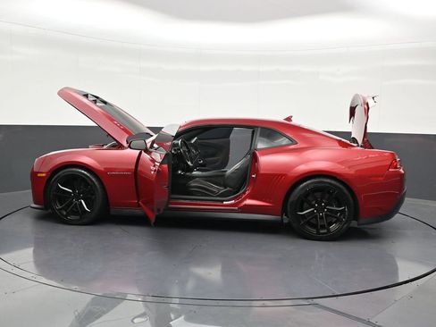 Used 2014 Chevrolet Camaro ZL1 RWD image 32