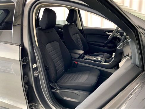 Used 2024 Ford Edge SE AWD/4WD image 16
