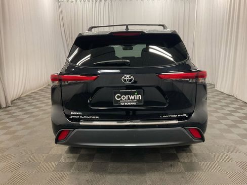 Used 2023 Toyota Highlander Limited image 3