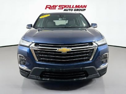 Used 2023 Chevrolet Traverse LT