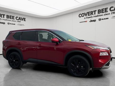 Used 2021 Nissan Rogue SV image 12