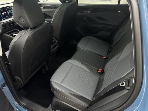 New 2026 Volkswagen Tiguan SE image 22