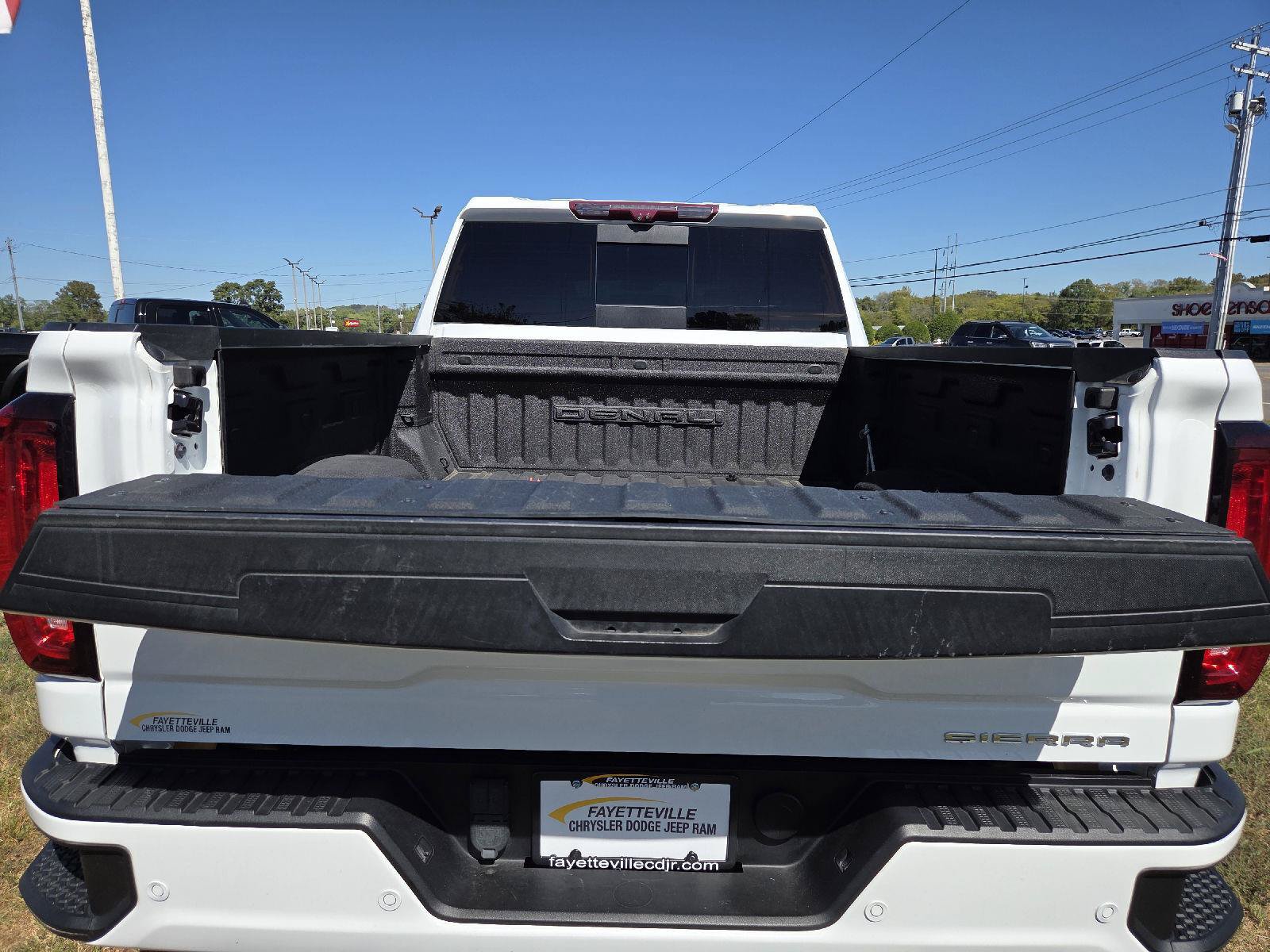 Used 2022 GMC Sierra 2500 Denali w/ Denali Ultimate Package AWD/4WD image 34