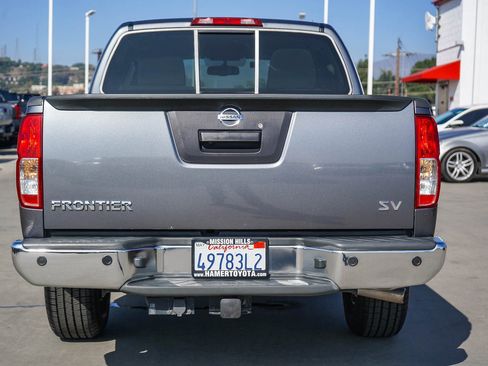 Used 2018 Nissan Frontier SV w/ Value Truck Package image 8