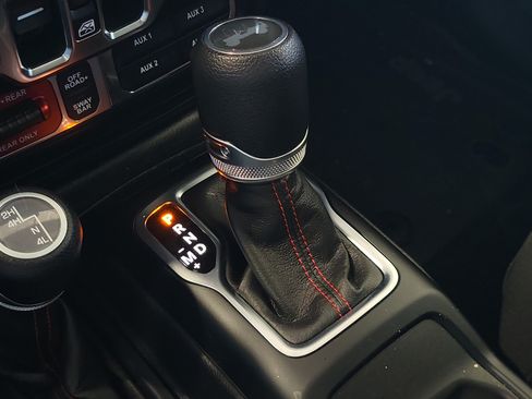Used 2023 Jeep Wrangler Unlimited Rubicon AWD/4WD image 29