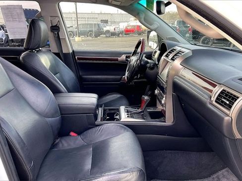 Used 2017 Lexus GX 460 Premium w/ Premium Package image 7