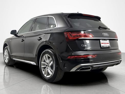 Used 2023 Audi Q5 2.0T Premium w/ Convenience Package AWD/4WD image 3
