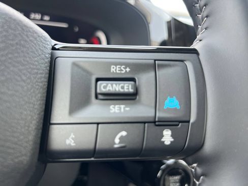 New 2026 Nissan Pathfinder SL w/ SL Premium Package FWD image 13