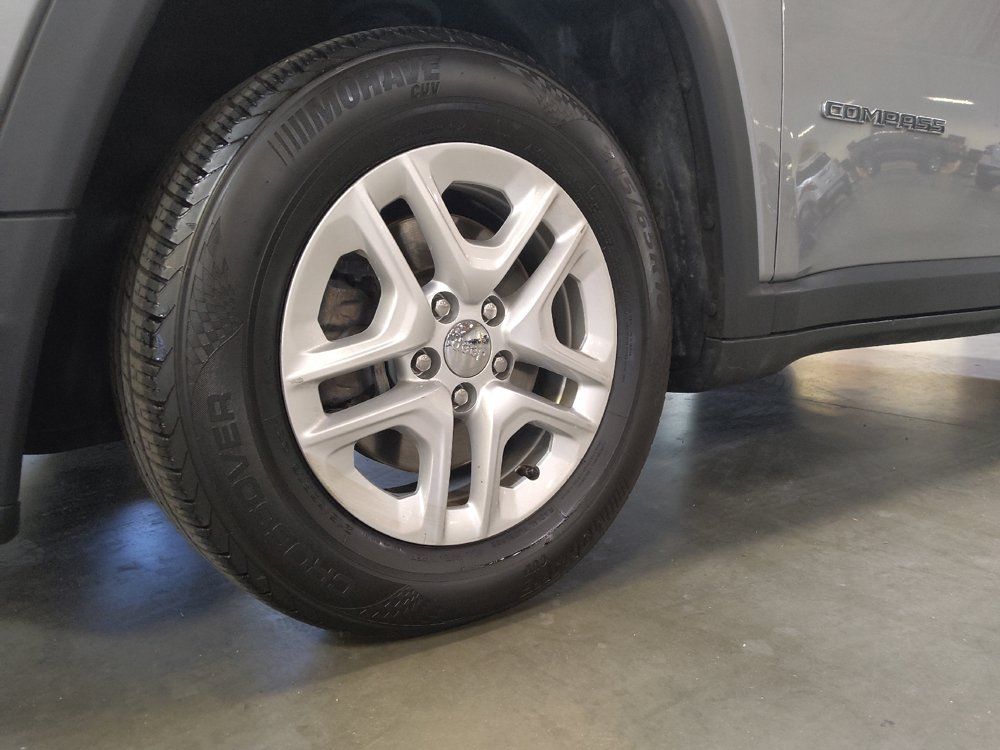 Used 2019 Jeep Compass Sport FWD image 31