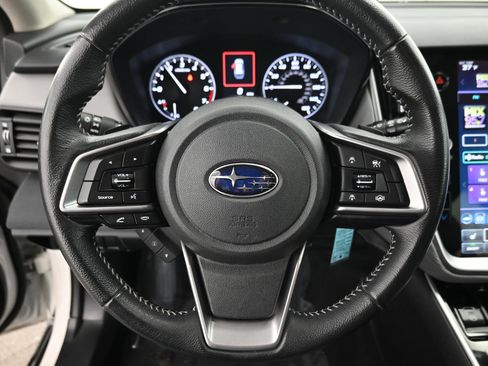 Used 2022 Subaru Outback Premium image 8