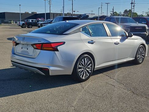 Used 2024 Nissan Altima 2.5 SV FWD image 4