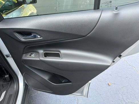 Used 2019 Chevrolet Equinox LT FWD image 13