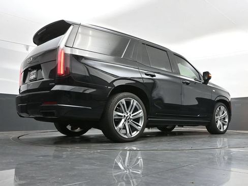 Used 2025 Cadillac Escalade Sport w/ Touring Package AWD/4WD image 36