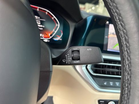 Used 2022 BMW 330i xDrive Sedan w/ Driving Assistance Package image 32