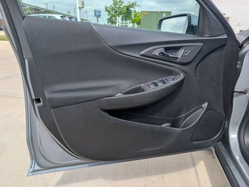 Used 2025 Chevrolet Malibu LT FWD image 22