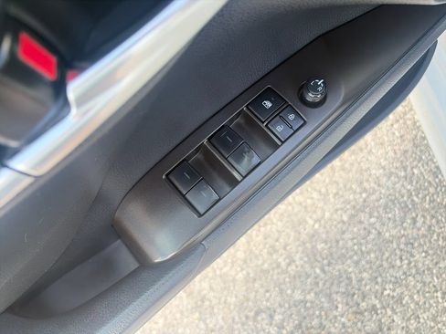 Used 2023 Toyota Camry SE w/ Cold Weather Package FWD image 12