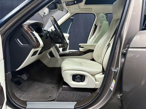 Used 2017 Land Rover Range Rover HSE image 29