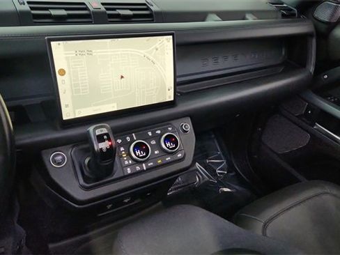 Used 2022 Land Rover Defender 90 X image 38
