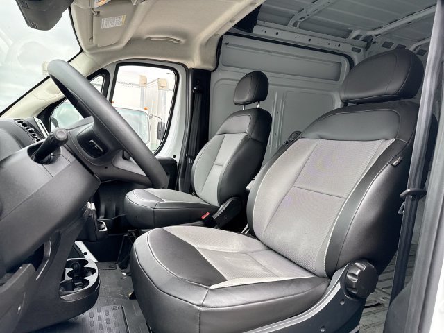 Used 2025 RAM ProMaster 3500 w/ Convenience Group FWD image 16