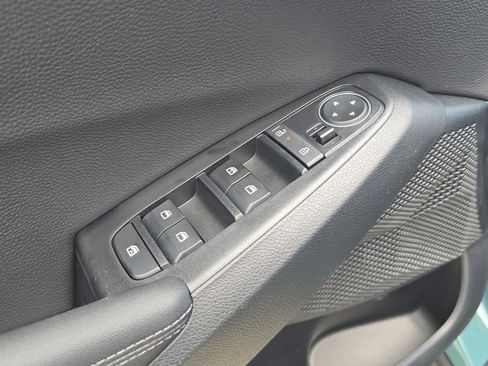 New 2026 Kia Seltos S FWD image 18