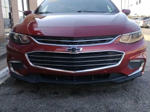 Used 2017 Chevrolet Malibu Premier w/ Driver Confidence Package image 6
