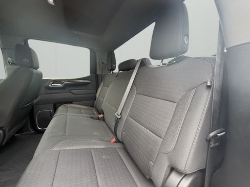 Used 2022 Chevrolet Silverado 1500 LT Trail Boss AWD/4WD image 25