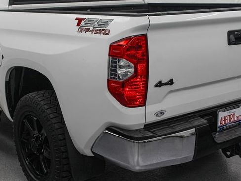 Used 2021 Toyota Tundra SR5 w/ SR5 Leather Package AWD/4WD image 7