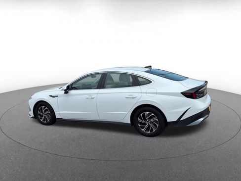 Used 2026 Hyundai Sonata Blue FWD image 8