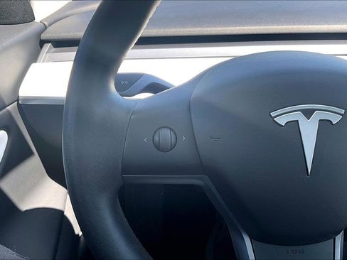 Used 2019 Tesla Model 3 Long Range AWD/4WD image 18