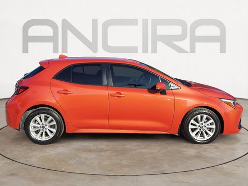 Used 2025 Toyota Corolla SE FWD image 11
