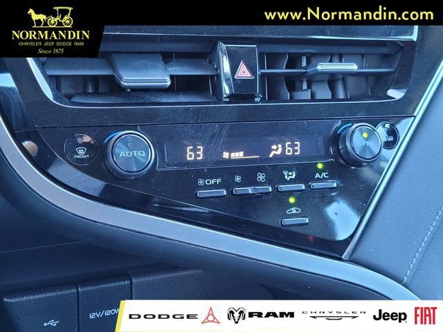 Used 2023 Toyota Camry XSE FWD image 11