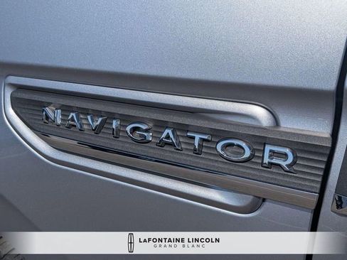 Certified 2022 Lincoln Navigator 4WD image 10
