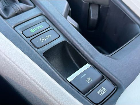 Used 2024 Honda Accord LX image 12