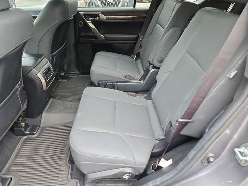 Used 2023 Lexus GX 460 Premium image 16