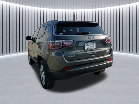 Used 2023 Jeep Compass Latitude AWD/4WD image 13