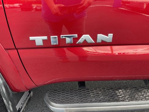 Used 2022 Nissan Titan Platinum Reserve w/ Moonroof Package image 11