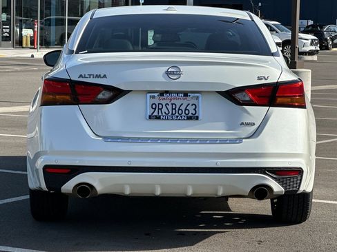 Certified 2023 Nissan Altima 2.5 SV w/ SV Premium Package image 5