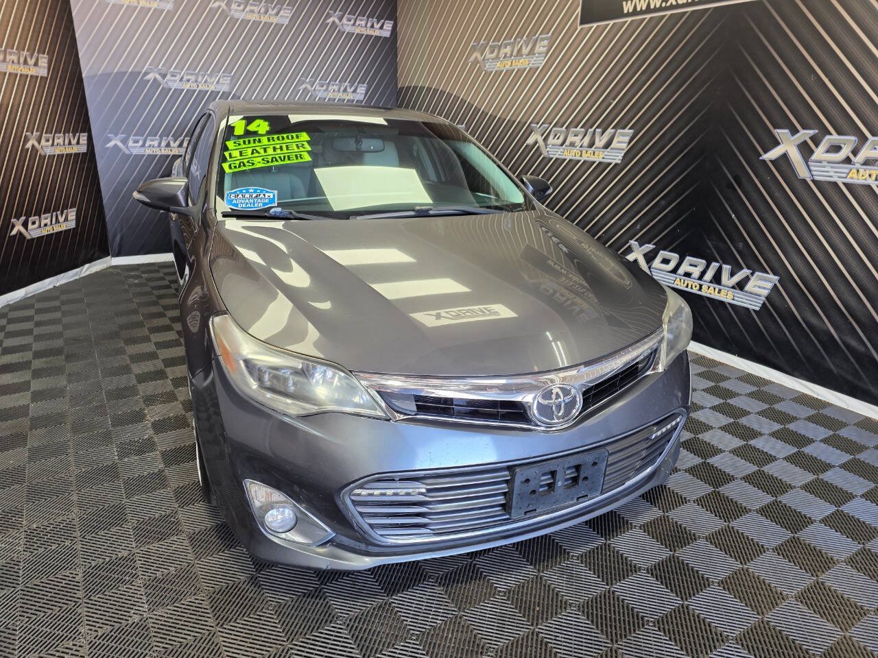 Used 2014 Toyota Avalon XLE Touring FWD image 5