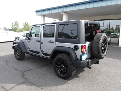Used 2015 Jeep Wrangler Unlimited Sport w/ Power Convenience Group AWD/4WD image 3