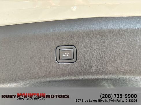 Used 2024 Buick Enclave Avenir w/ Avenir Technology Package AWD/4WD image 33
