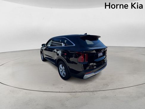 New 2026 Kia Sorento LX FWD image 5