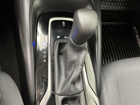 Used 2020 Toyota Corolla LE FWD image 21