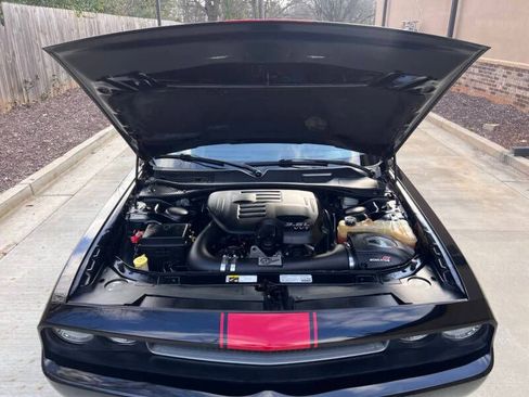 Used 2013 Dodge Challenger SXT image 15