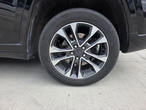 Used 2022 Jeep Grand Cherokee Overland AWD/4WD image 9