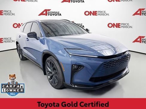 Certified 2025 Toyota Crown Signia AWD/4WD image 1